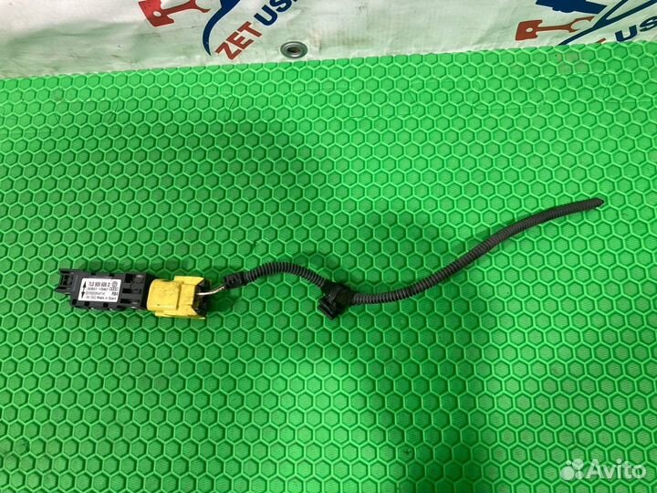 Датчик удара Volkswagen Touareg 7L6 7L7 7LA GP 3.6