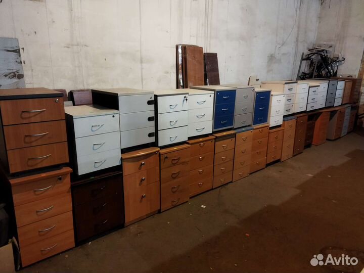 Приставная тумбочка