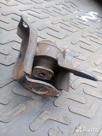 Подушка двигателя Lifan Solano 620 LF481Q3 2011