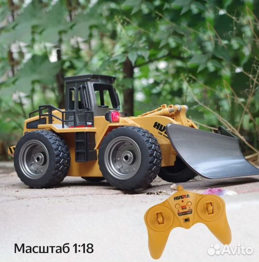 Р/у Снегоуборщик HuiNa 1586, 1:18