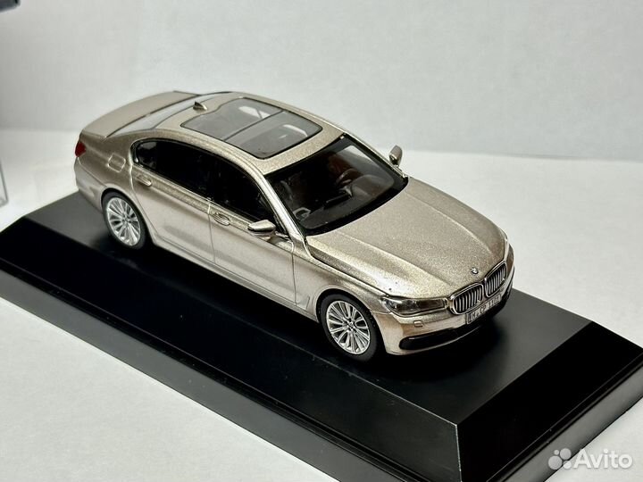 Модель Bmw 7 1/43