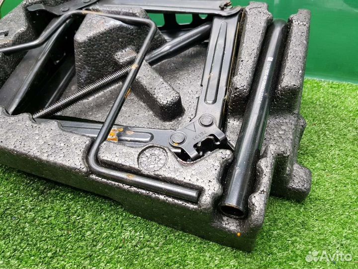 Набор инструментов Saab 9-3 B207R 2007