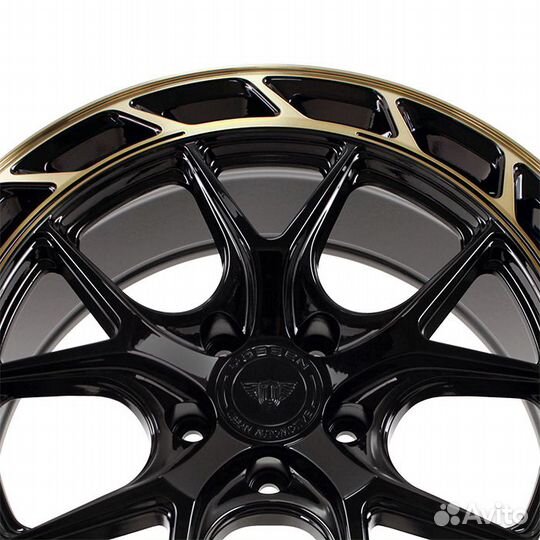 Sakura Wheels DA5652 8.5x19/5x114.3 ET35 DIA73.1