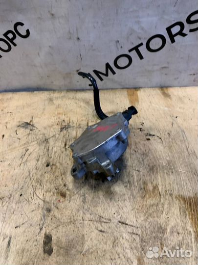 Насос вакуумный BM5G2A451EB 1.6 Турбо бензин Volvo