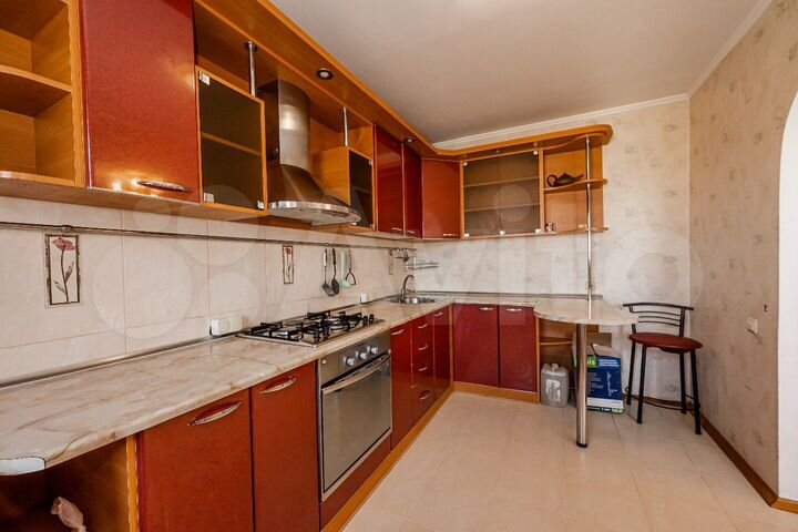 4-к. квартира, 90 м², 10/10 эт.