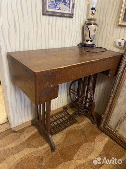 Швейная машинка LADA чехословакия с деталями