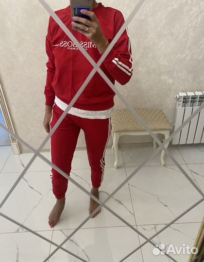 Спортивный костюм женский