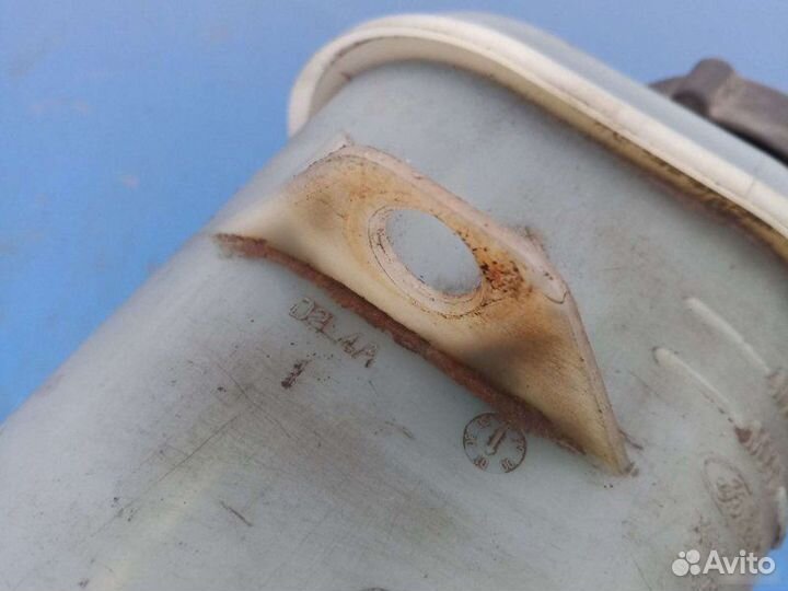 Бачок гидроусилителя Ford Mondeo 3 седан 2.0I 2003