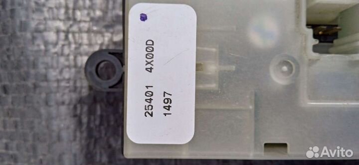 Блок стеклоподъемниками Nissan Pathfinder R51