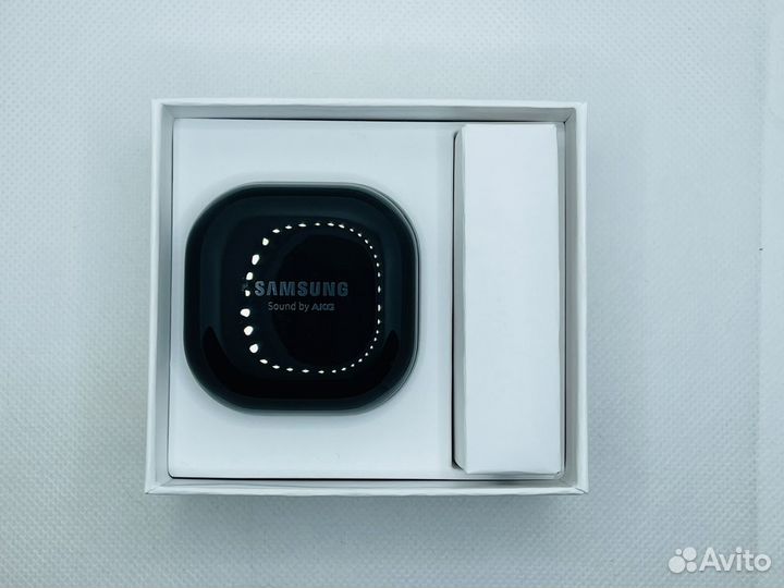 Беспроводные наушники Samsung Galaxy Buds Live