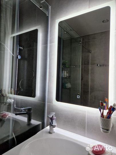 Зеркало с подсветкой (парящее)