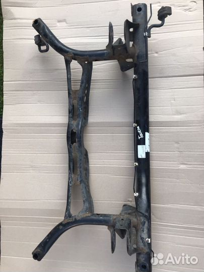 Задняя балка VW Touran