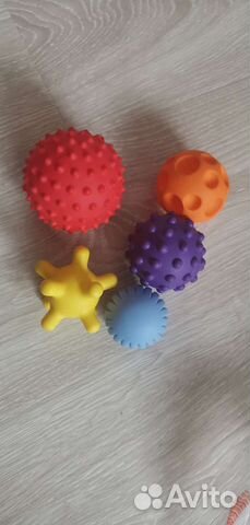 Сенсорные мячики для малышей