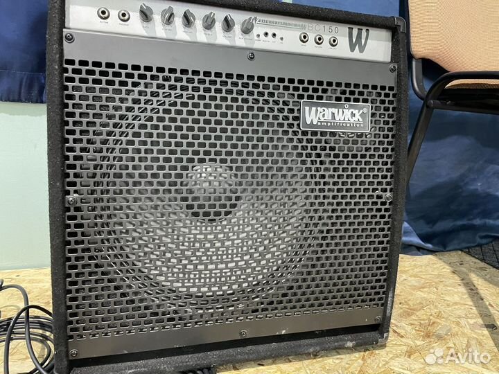 Басовый комбоусилитель warwick