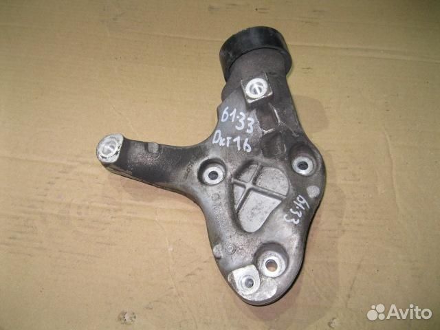 Кронштейн кондиционера Skoda Octavia