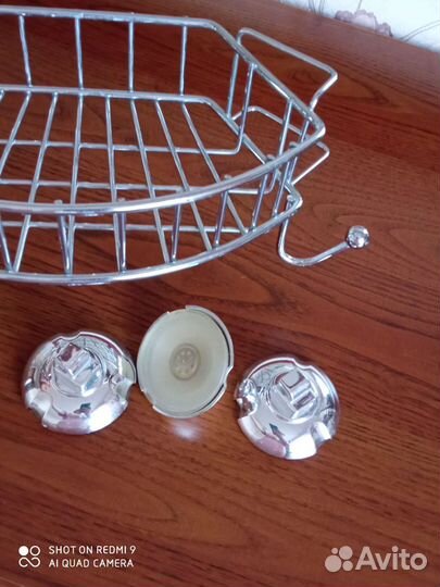 Полочка угловая для ванной