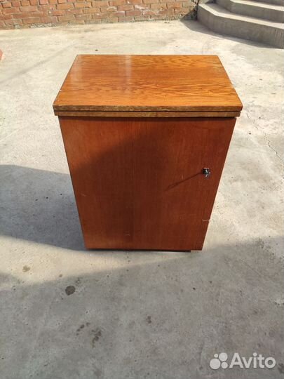 Швейная машина Чайка 142М