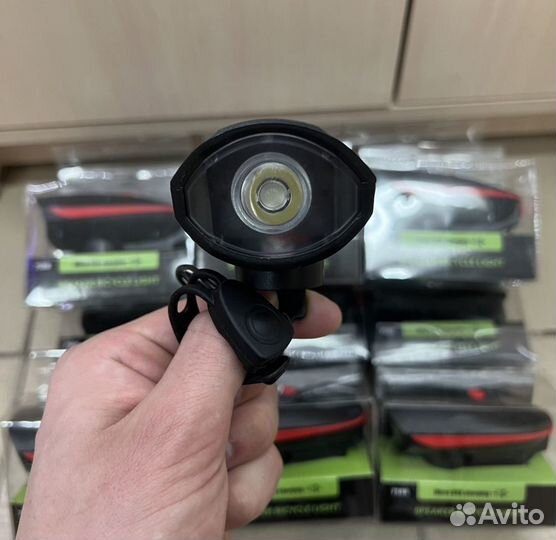 Велосипедный фонарь + звонок