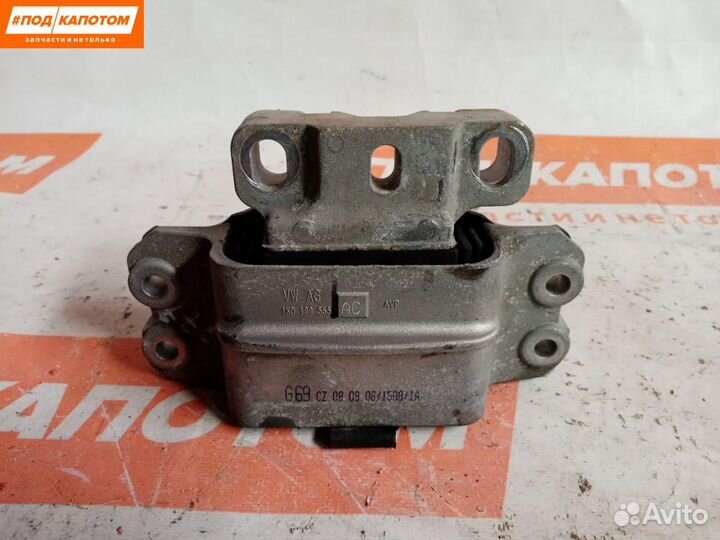 Подушка крепления двигателя левая Volkswagen Golf