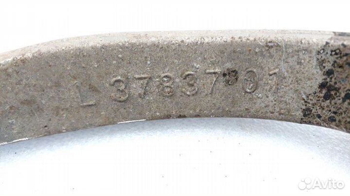 Рычаг подвески верхний передний левый