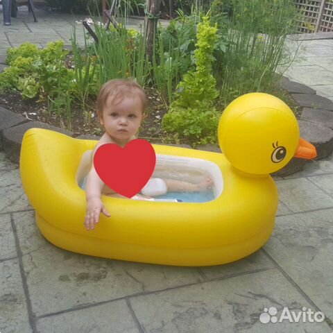 Надувная ванна Уточка Munchkin