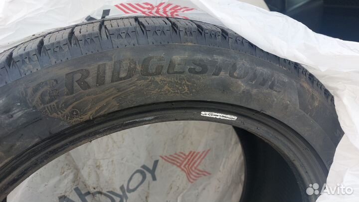 Bridgestone Blizzak VRX2 215/50 R17 96H