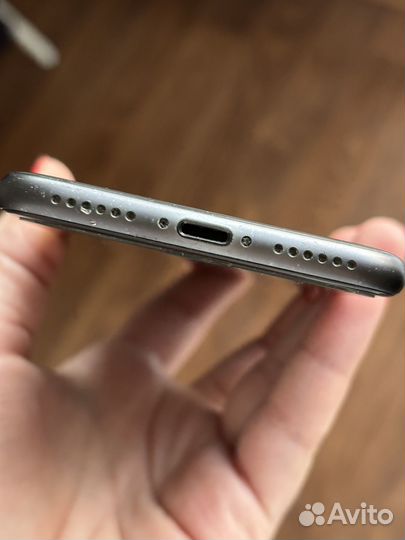 iPhone 8, 64 ГБ