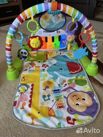 Развивающий коврик Fisher price с пианино