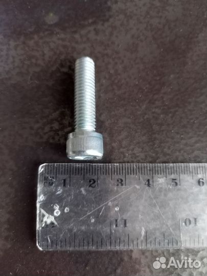 Болт для самоката