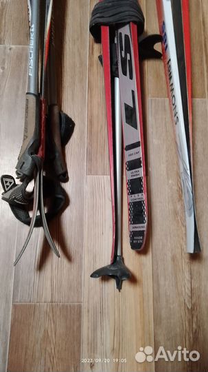 Беговые лыжи, палки, ботинки, лыжные брюки