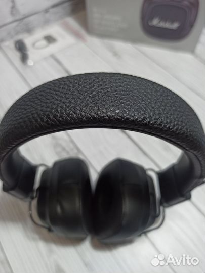 Бecпроводные нaушники Маrshаll Mаjor IV