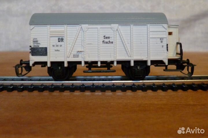 Вагон товарный с тамбуром (Лот 10)