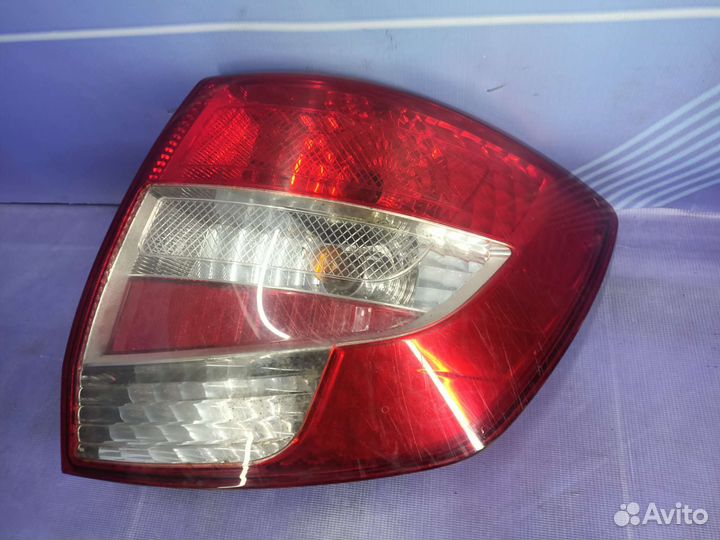 Фонарь правый LADA Granta/2190