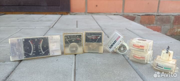 Индикаторы стрелочные