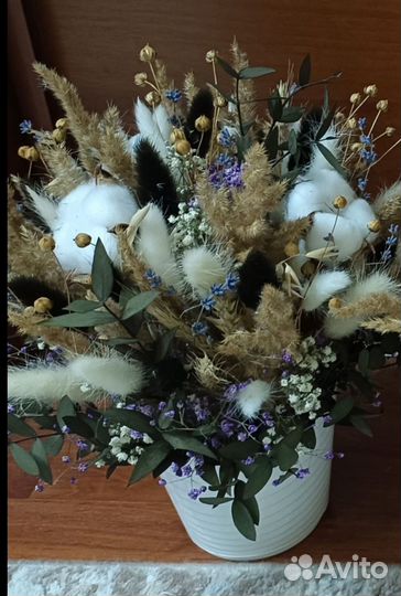 Цветочная композиция из сухоцветов