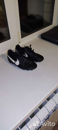 Футбольные бутсы nike оригинал 38 eur
