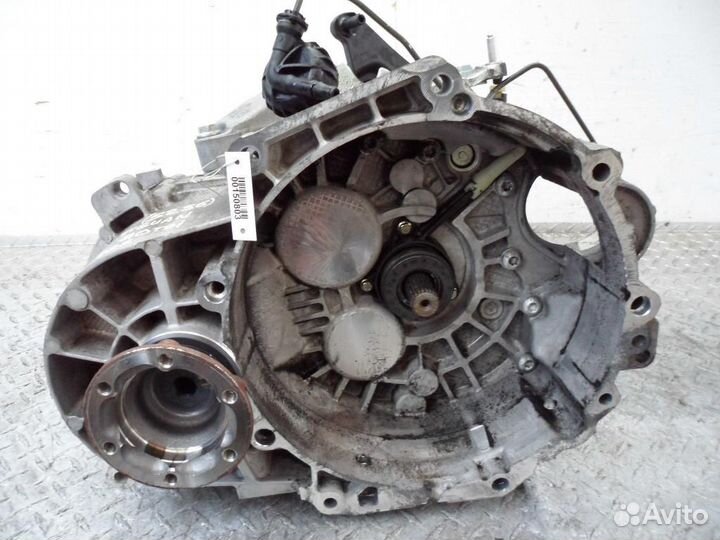 МКПП (механическая коробка переключения передач) V