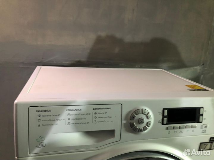 Стиральная машина Hotpoint -Ariston 7 кг