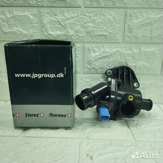 Корпус термостата в сборе / A4, A6, VW Passat 1.8