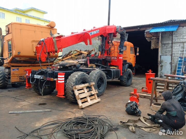 КАМАЗ 43118 с полуприцепом, 2012