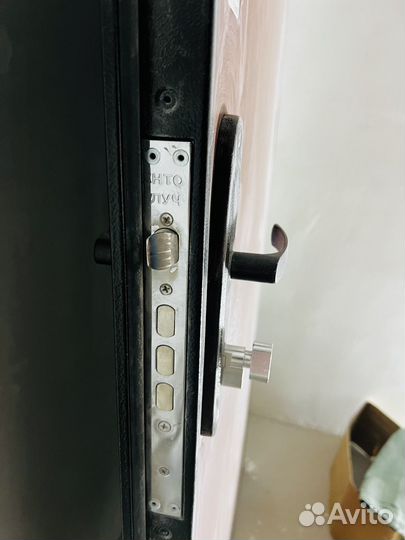 Дверь входная металлическая