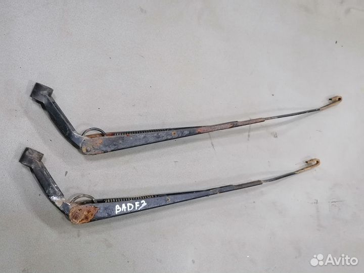 Поводок стеклоочистителя передний BYD F3 2005-13