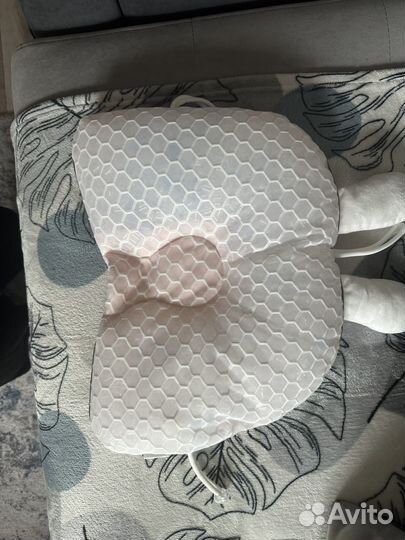 Анатомическая подушка для новорожденных