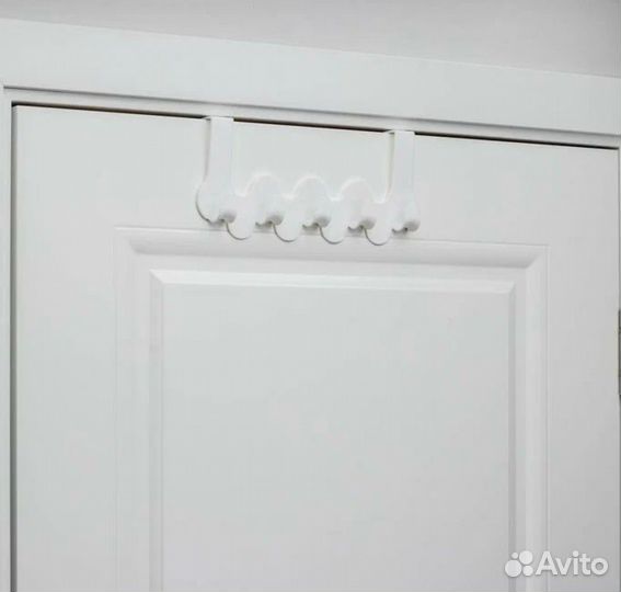 Крючки на дверь