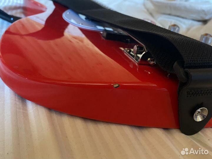 Бас гитара Peavey milestone red(обмен)