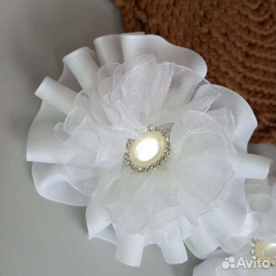 Белые банты на 1 сентября