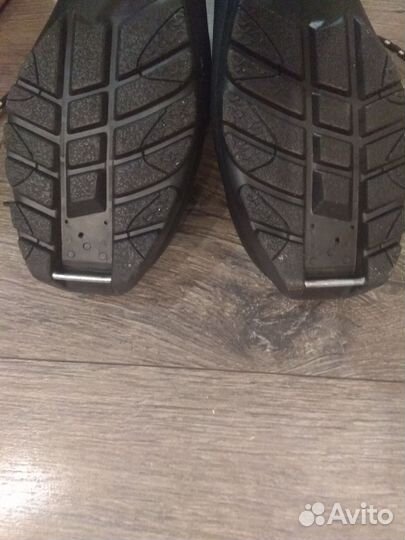 Лыжные ботинки р.46