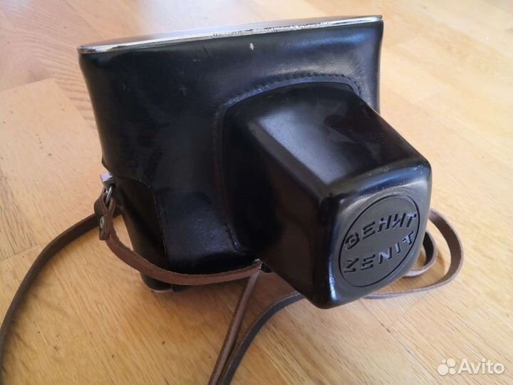 Плёночный фотоаппарат Zenit - E