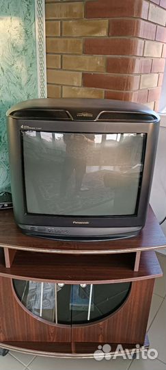 Телевизор Panasonic+ тумба
