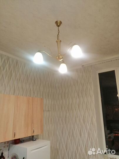 Люстра потолочная подвесная бу на три лампы
